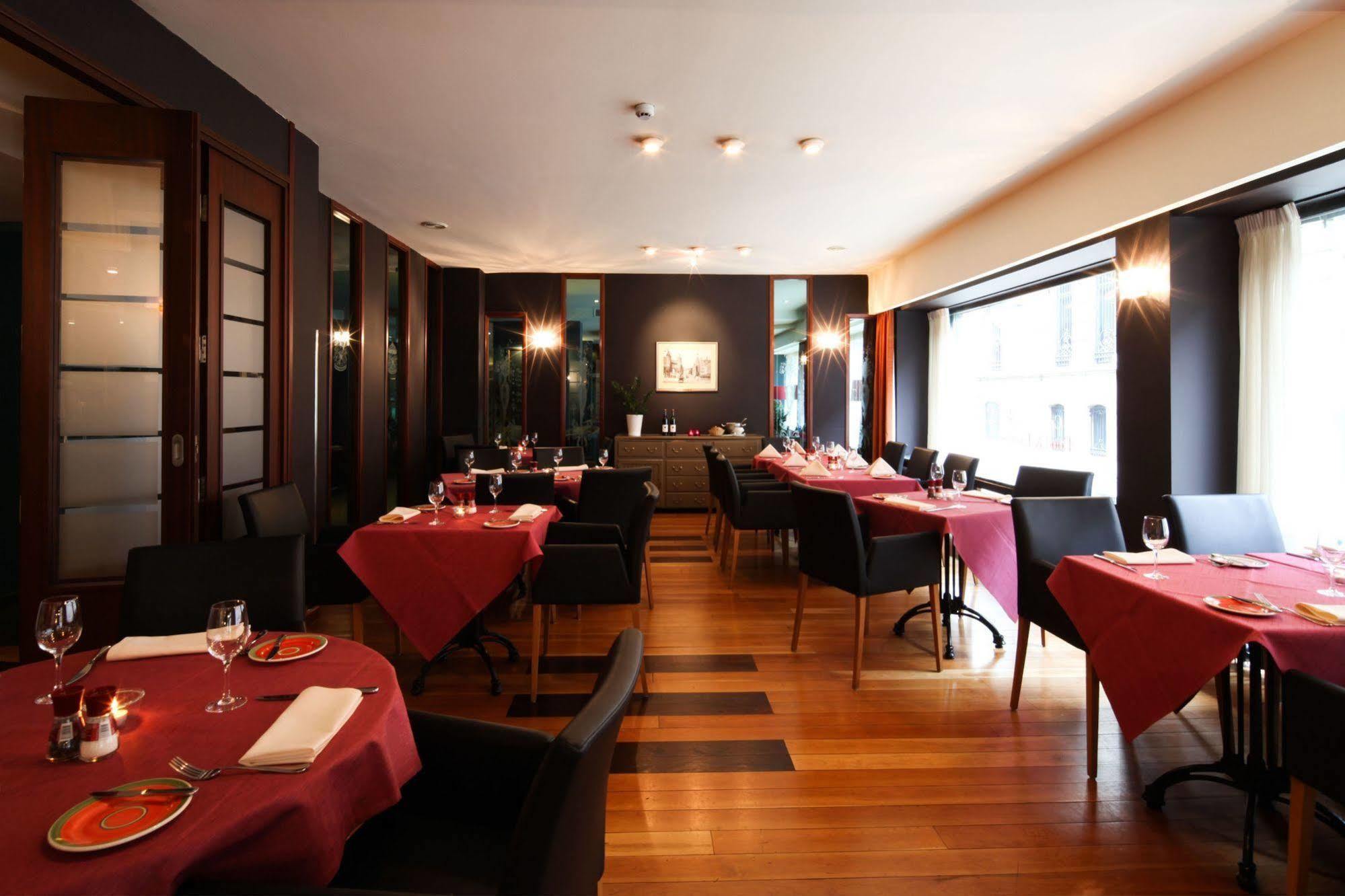 Theater Hotel 4*