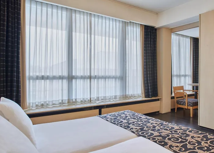 Theater Hotel