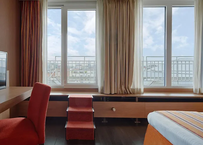 Theater Hotel