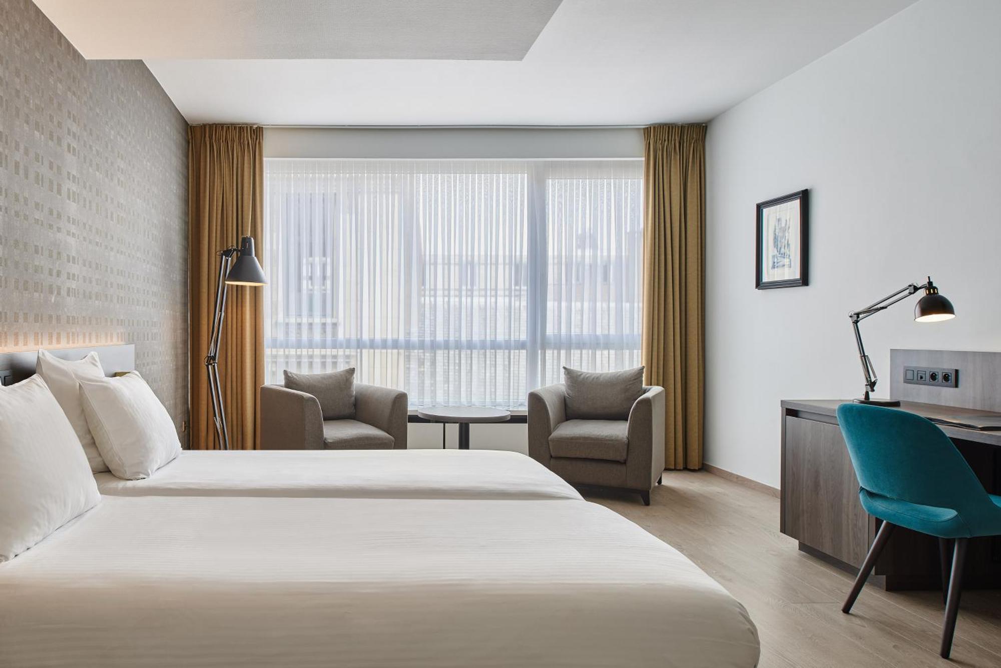 Hotel Theater